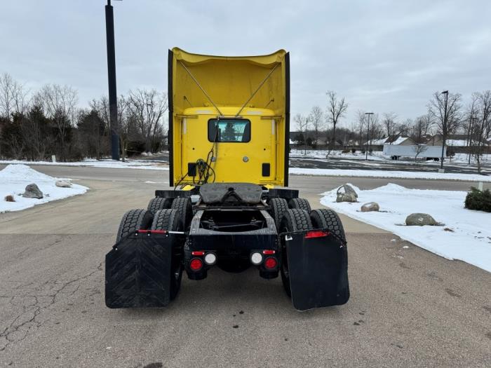 2021 Peterbilt 579-7