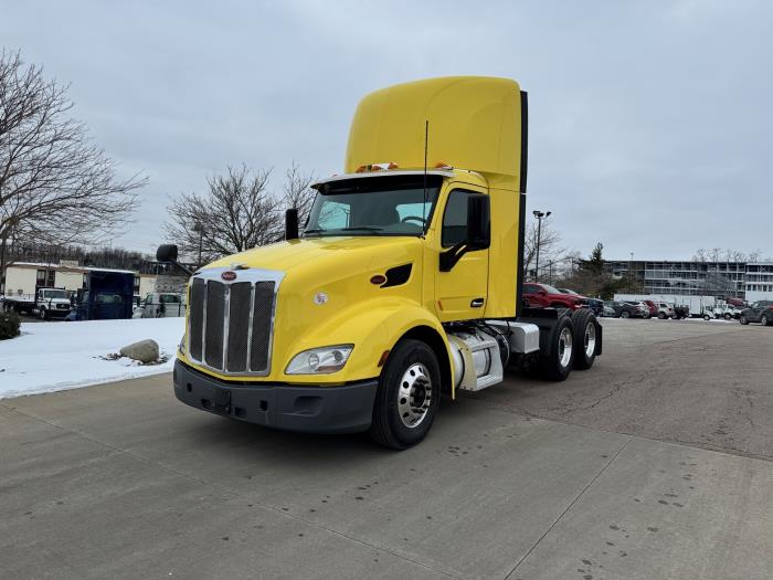 2021 Peterbilt 579-6