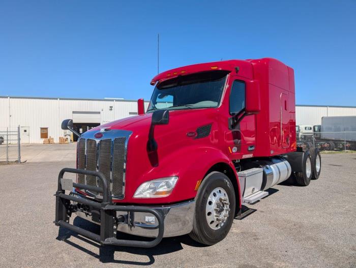 2022 Peterbilt 579-1