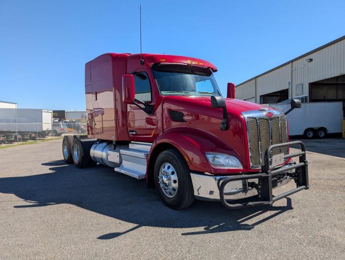 2022 Peterbilt 579-3