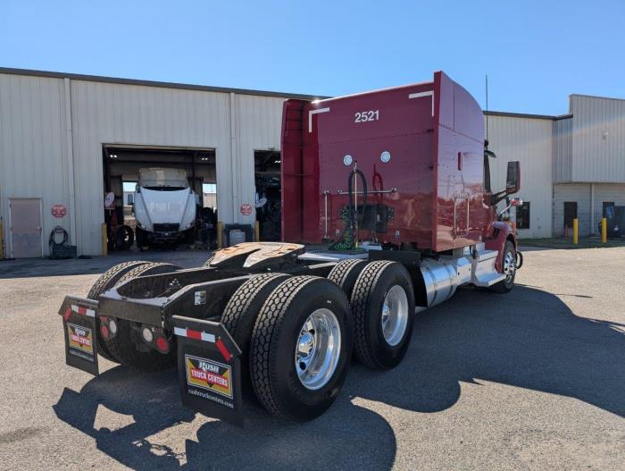 2022 Peterbilt 579-5