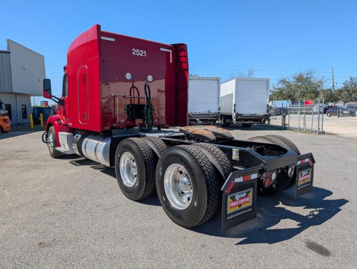 2022 Peterbilt 579-7