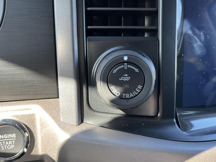 2025 Ford F-150-14