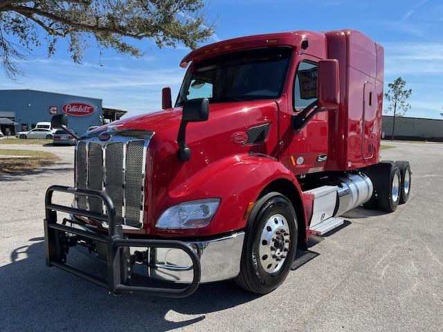 2022 Peterbilt 579-1