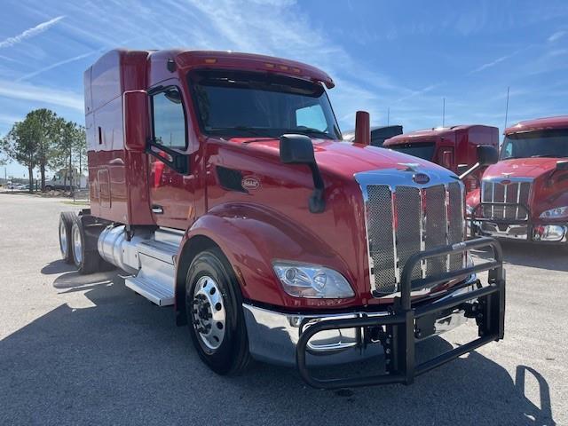 2022 Peterbilt 579-8