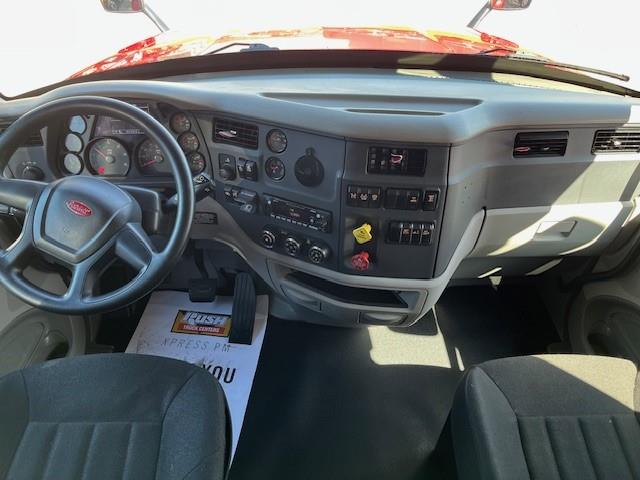 2022 Peterbilt 579-21