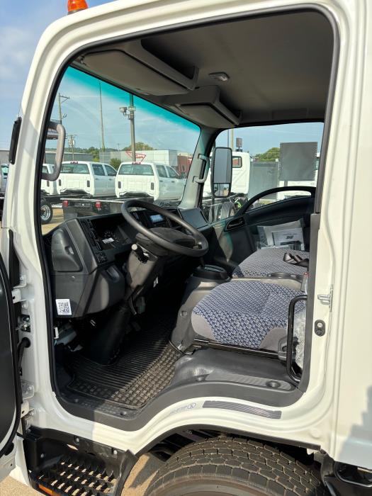 2024 Isuzu NPR-HD-15