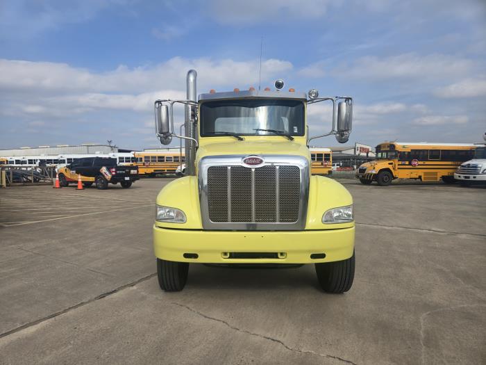 2020 Peterbilt 348-1