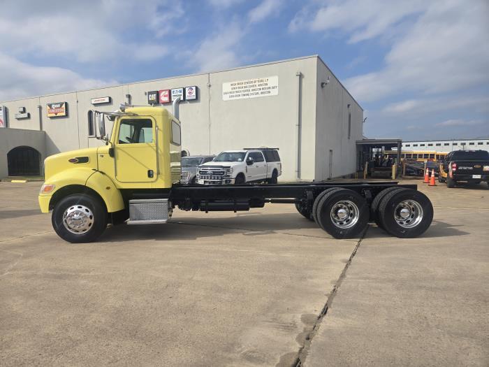 2020 Peterbilt 348-3
