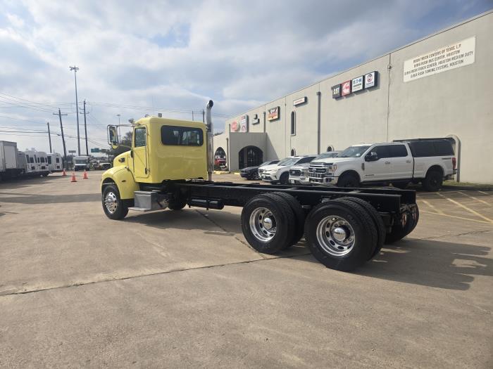 2020 Peterbilt 348-4