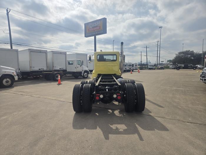 2020 Peterbilt 348-5
