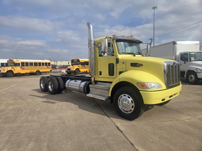 2020 Peterbilt 348-8