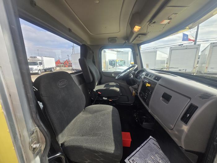 2020 Peterbilt 348-13