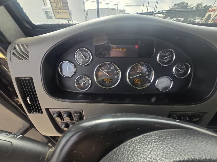 2020 Peterbilt 348-17