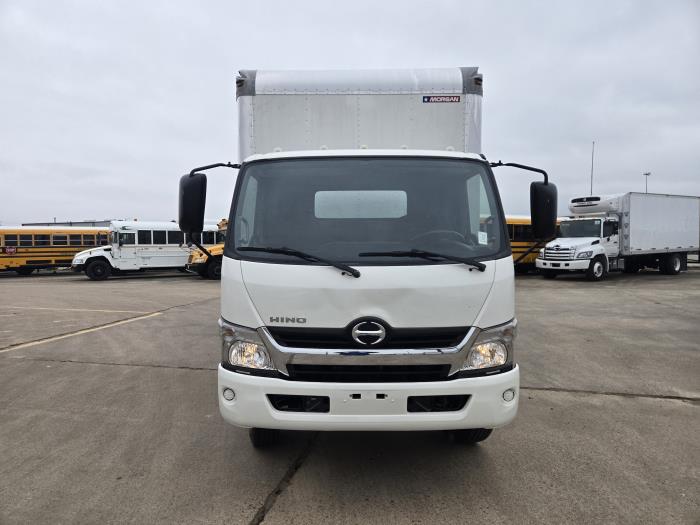 2017 Hino 195-2