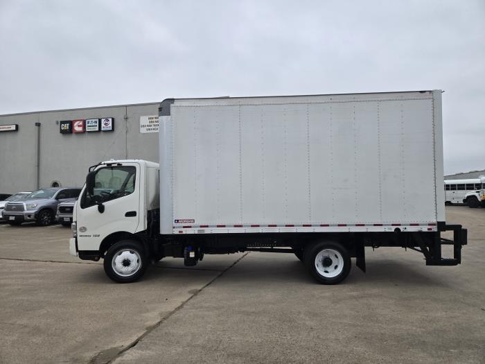 2017 Hino 195-3