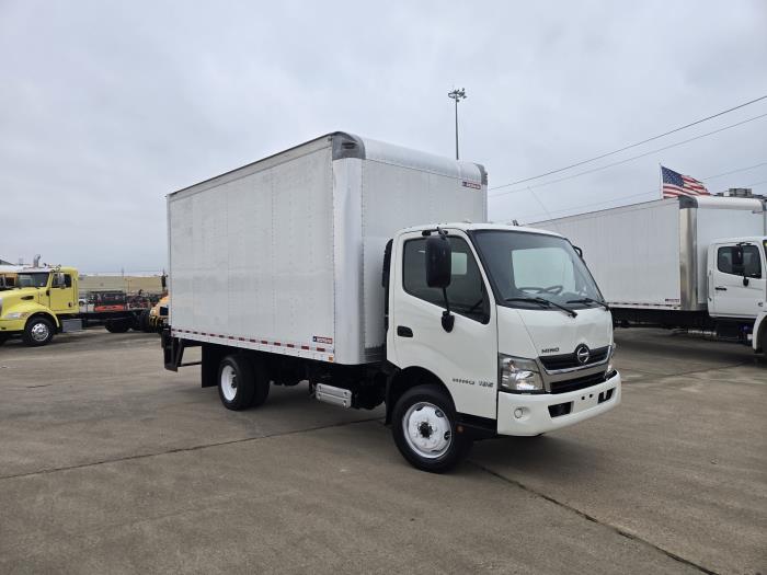 2017 Hino 195-10