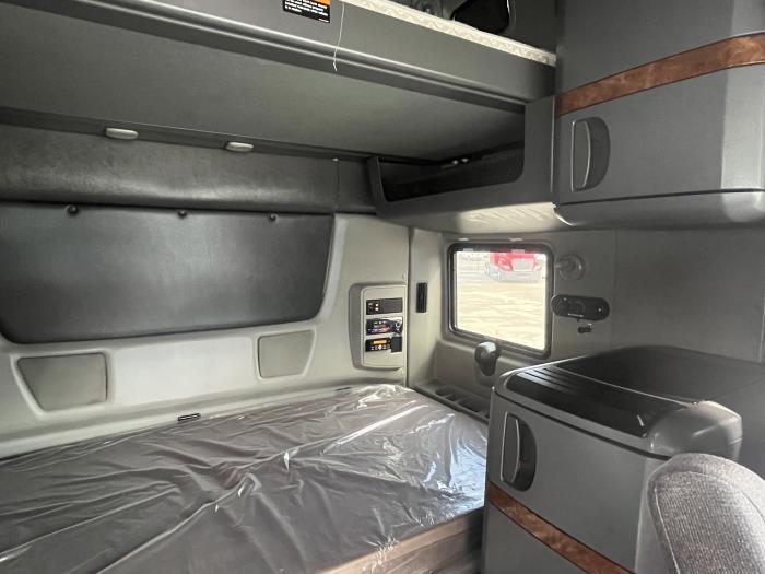 2020 International LT625-11