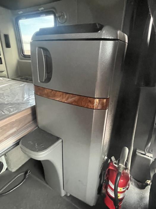 2020 International LT625-14