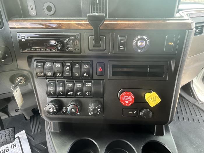 2020 International LT625-18