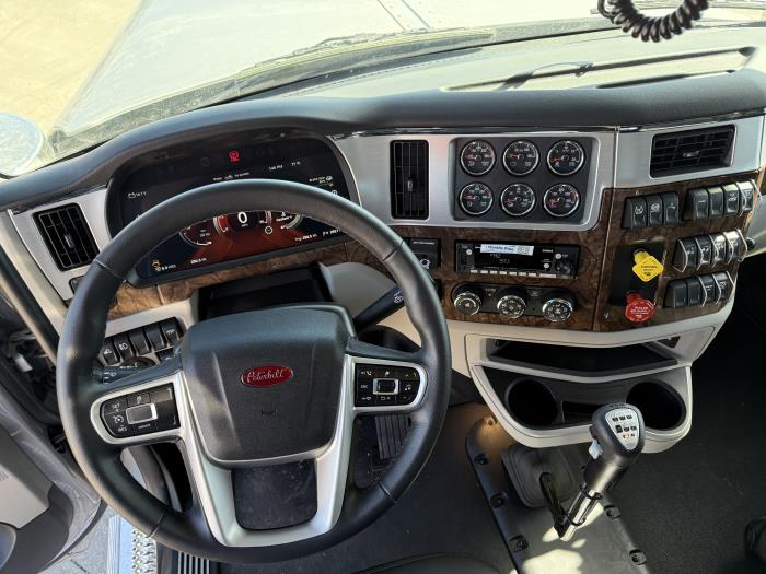 2025 Peterbilt 589-9