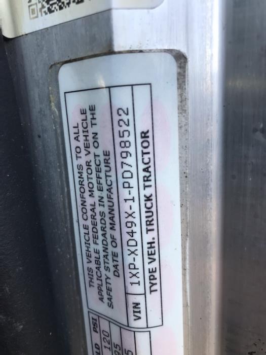 2023 Peterbilt 389-27