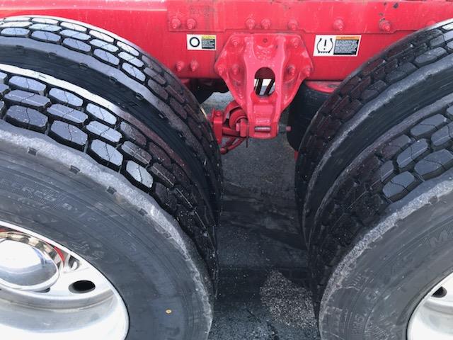 2023 Peterbilt 389-35