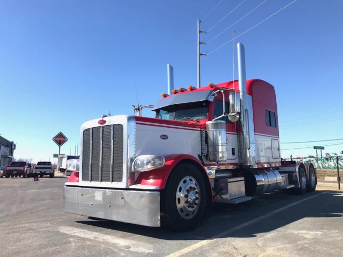 2023 Peterbilt 389-9