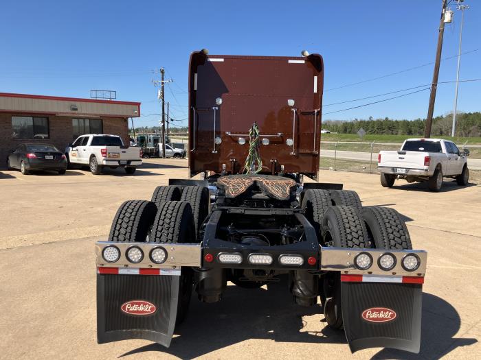 2022 Peterbilt 389-5