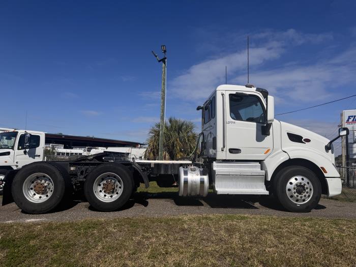 2020 Peterbilt 579-5