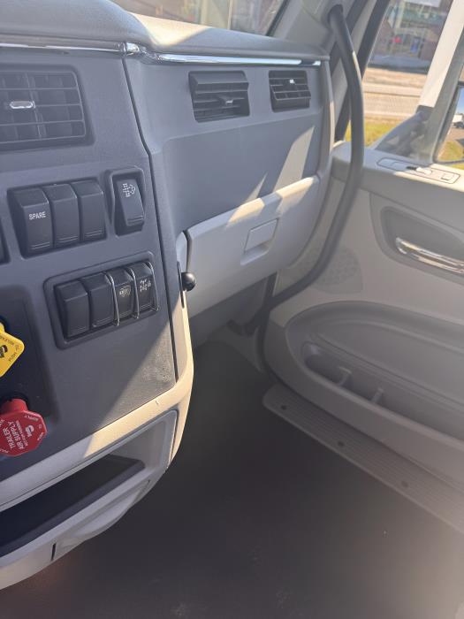 2020 Peterbilt 579-14