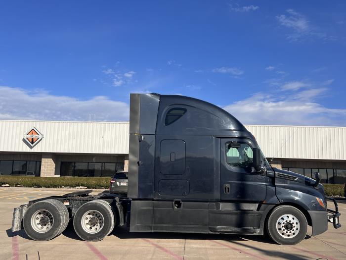 2019 Freightliner Cascadia-10