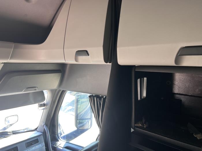 2019 Freightliner Cascadia-14