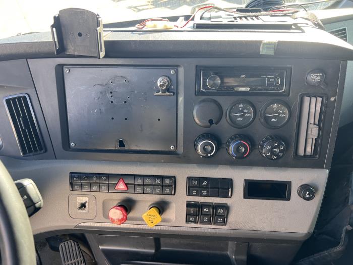 2019 Freightliner Cascadia-16