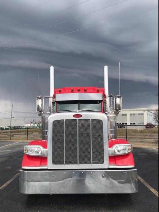 2023 Peterbilt 389-8