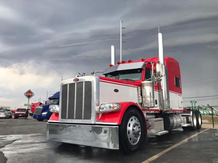 2023 Peterbilt 389-1