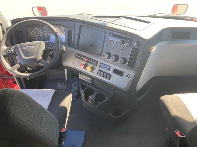 2021 Freightliner Cascadia-10