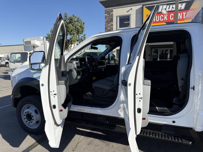 2024 Ford F-550-12
