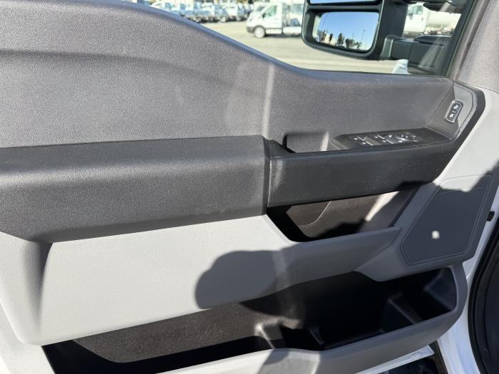 2024 Ford F-550-15