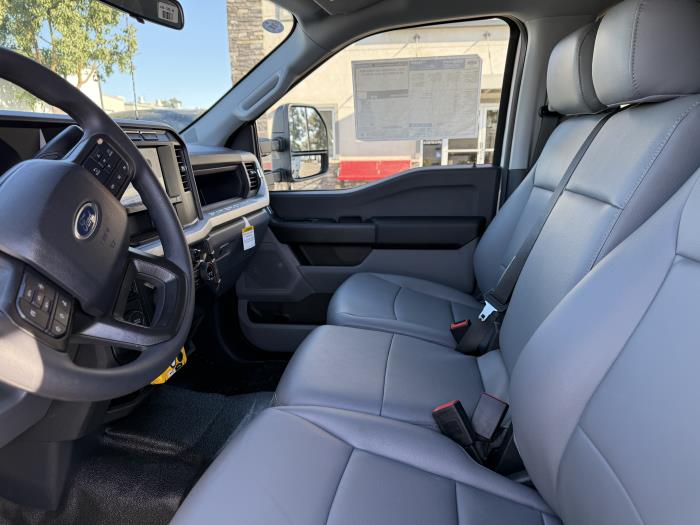 2024 Ford F-550-16