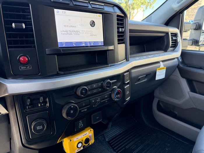 2024 Ford F-550-17
