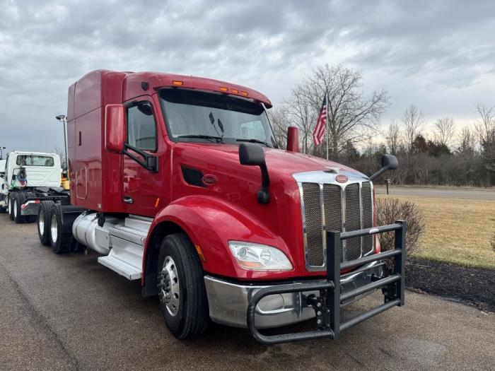 2022 Peterbilt 579-1