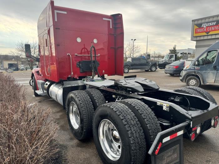 2022 Peterbilt 579-4