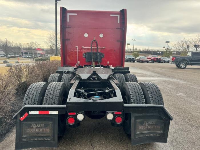 2022 Peterbilt 579-5
