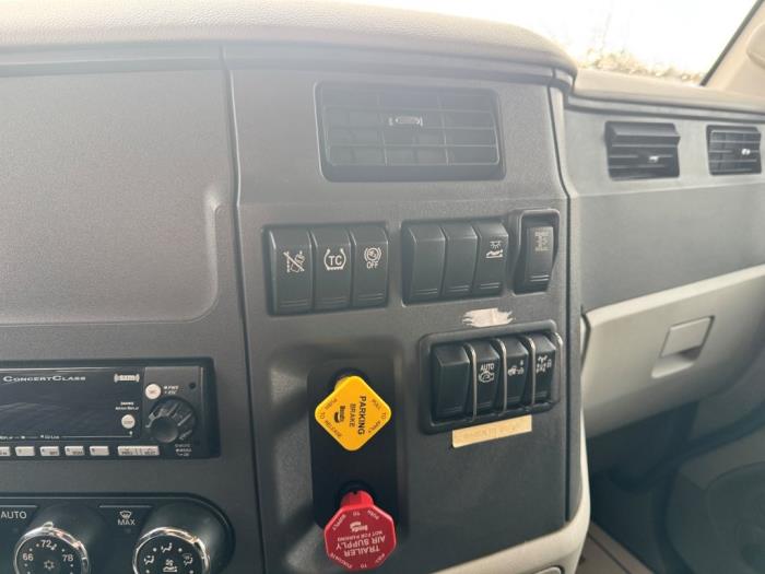 2022 Peterbilt 579-19