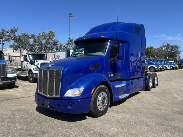 2022 Peterbilt 579-1
