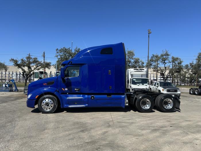 2022 Peterbilt 579-2