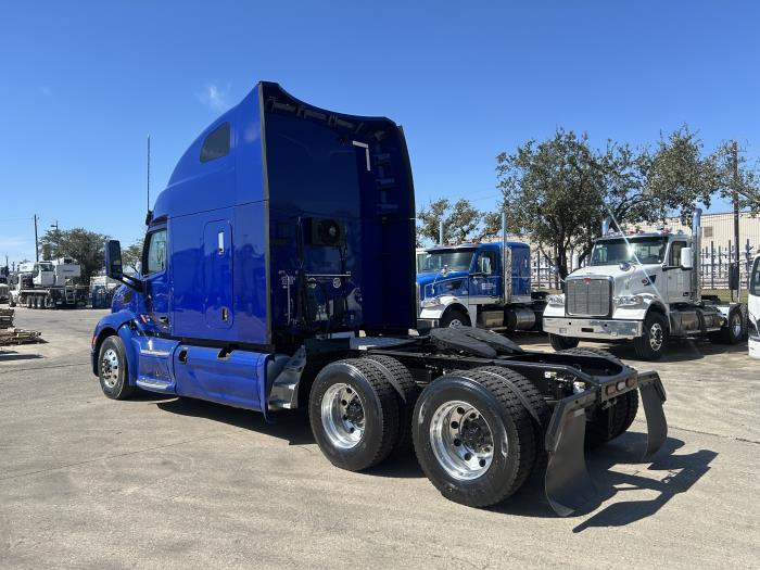 2022 Peterbilt 579-3