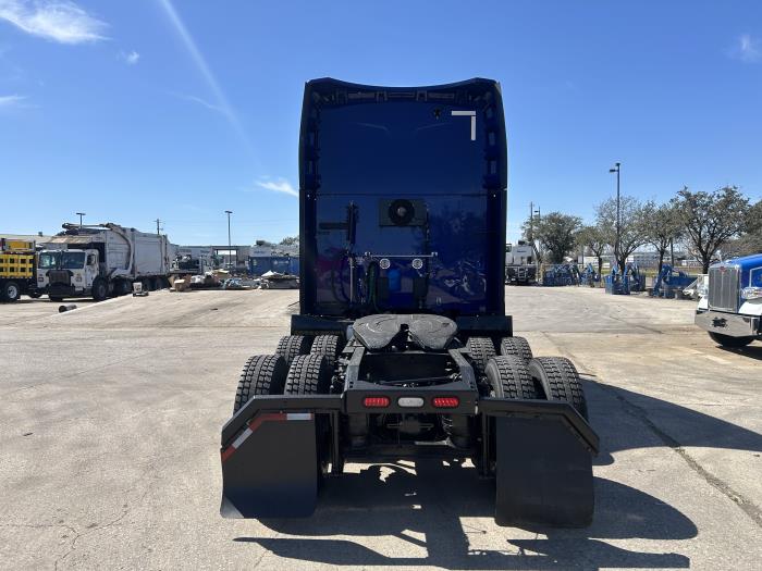 2022 Peterbilt 579-4