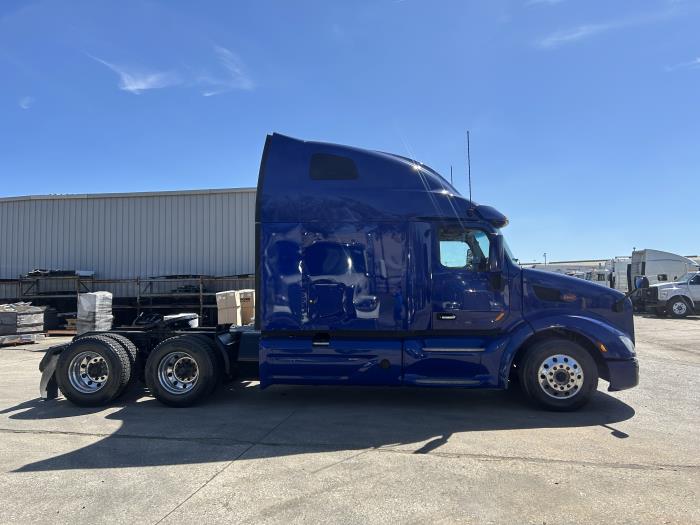 2022 Peterbilt 579-6
